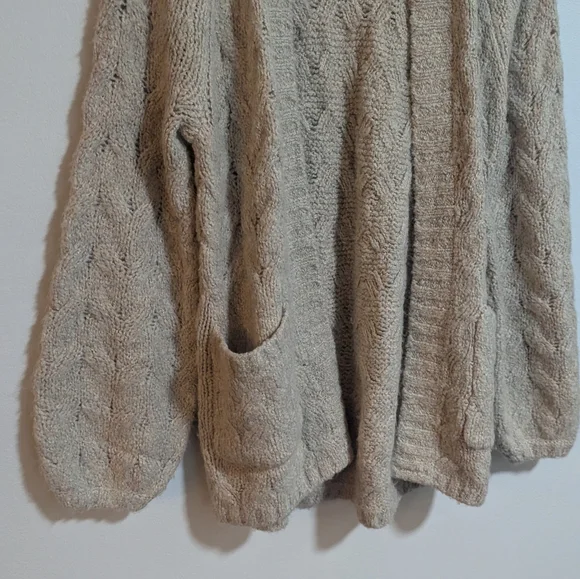 Abercrombie & Fitch Wool Blend Tan Oversized Open Front Cardigan Sweater Small - Picture 4 of 8